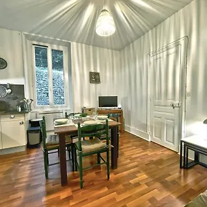  Appartement Calme, Proche Des Thermes Et Des Commerces